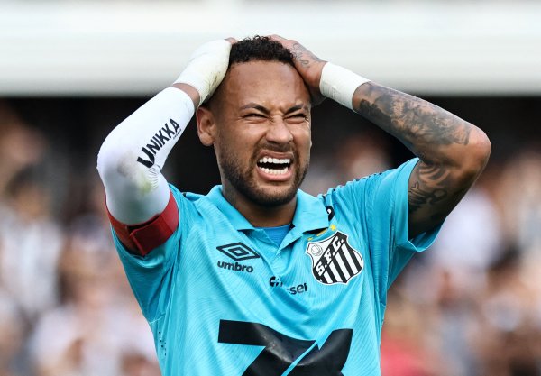 Truyền thông Brazil: Neymar lo